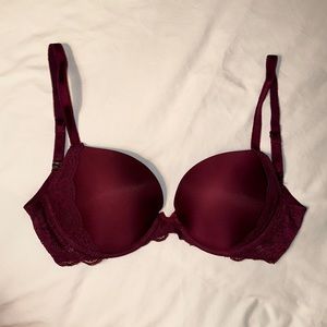 Victoria’s Secret push-up bra 32DD